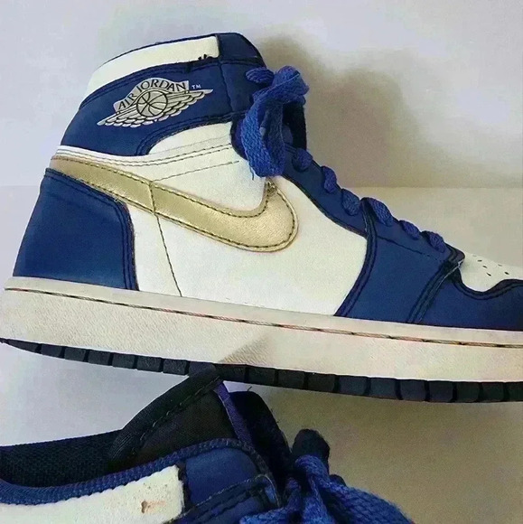 Nike Air Jordan 1 High Retro Gold Metallic Deep Royal Blue GS Sneaker, sz 6 - Picture 10 of 15
